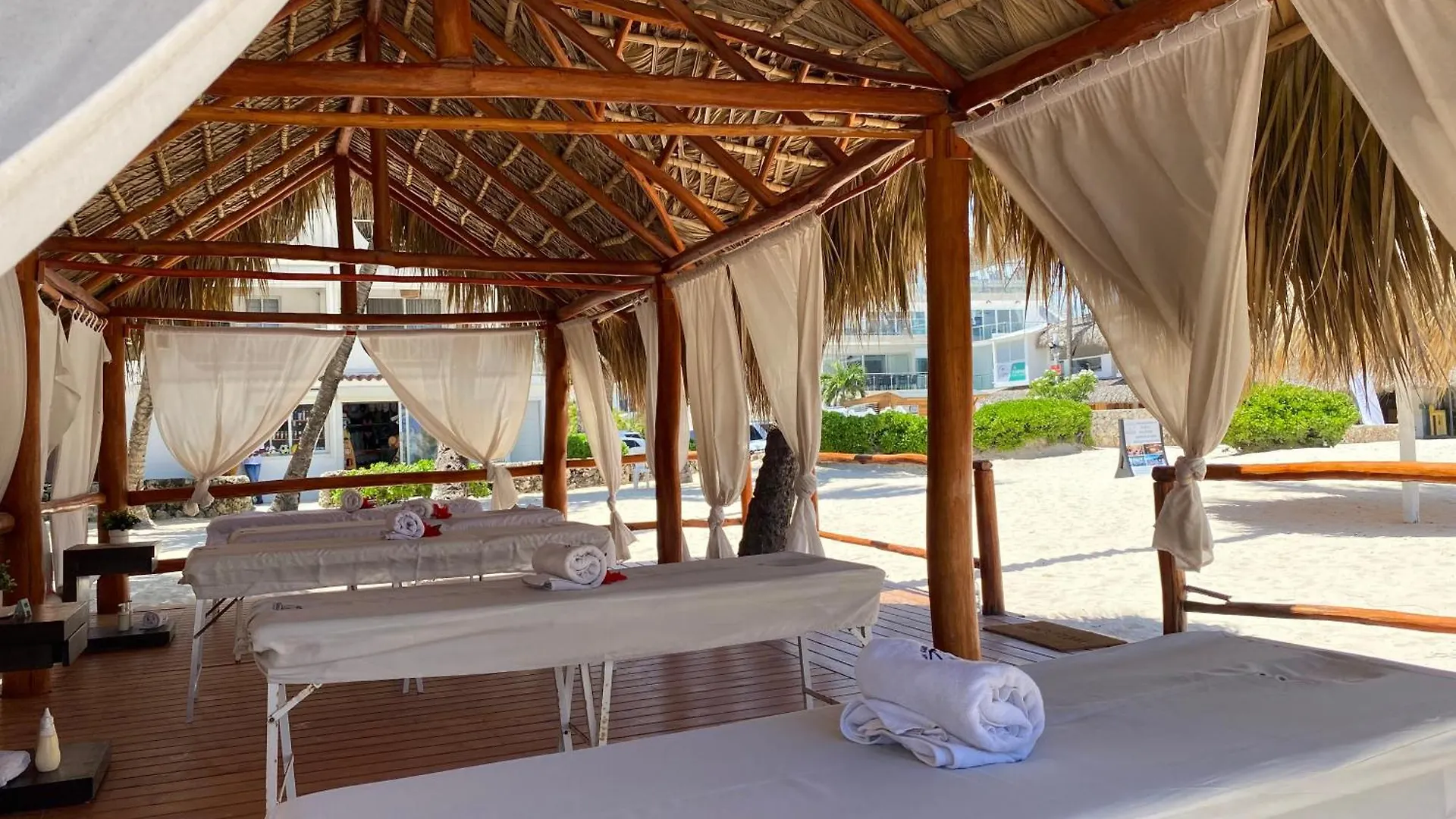 Radiant Realm Residence Free Parking Bbq Central Los Corales Punta Cana 0*,